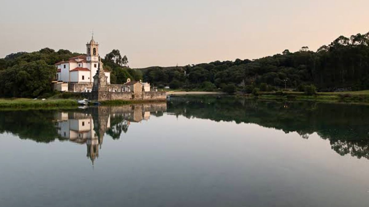 Ruta por los pueblos más bonitos cerca de Llanes: arenales ocultos y paradas obligatorias para comer Ruta por los pueblos más bonitos cerca de Llanes: arenales ocultos y paradas obligatorias para comer