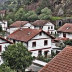 Bustiello, el pueblo minero que un marqués construyó en Asturias