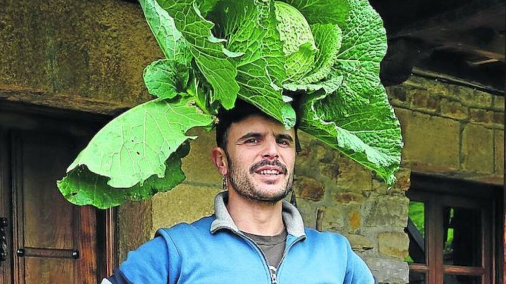 Por qué Rodrigo Cuevas, el Freddie Mercury asturiano, no se muda de una aldea de Piloña