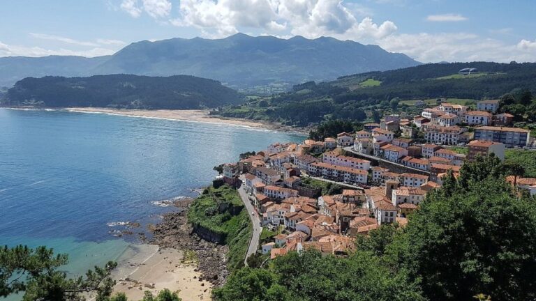 Mirador de San Roque, Lastres